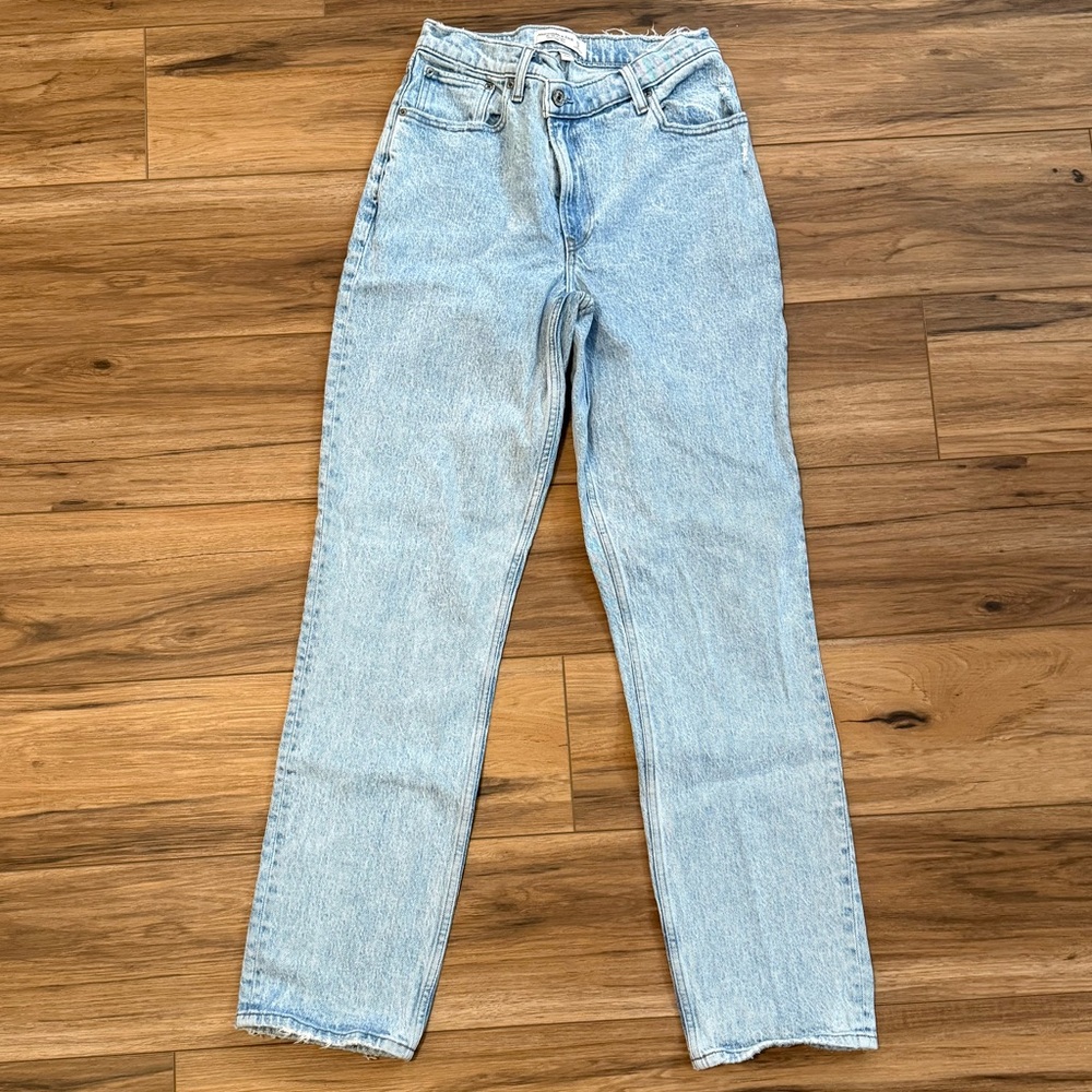 Abercrombie & Fitch Light Wash Denim Jeans